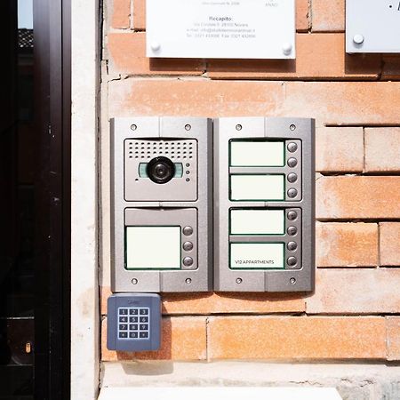 V12 Apartments - Alfieri 2A Novara Kültér fotó