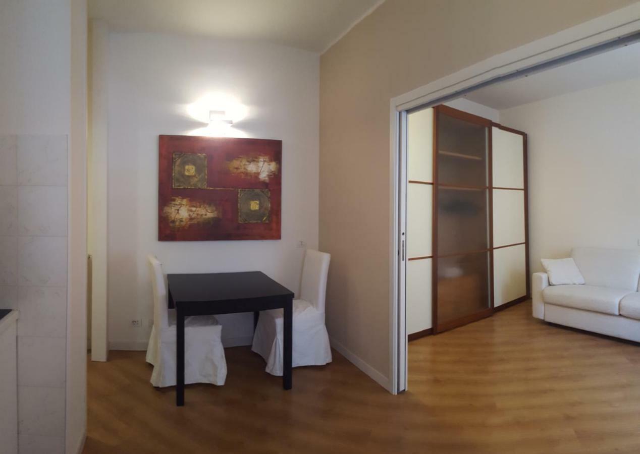 V12 Apartments - Alfieri 2A Novara Kültér fotó
